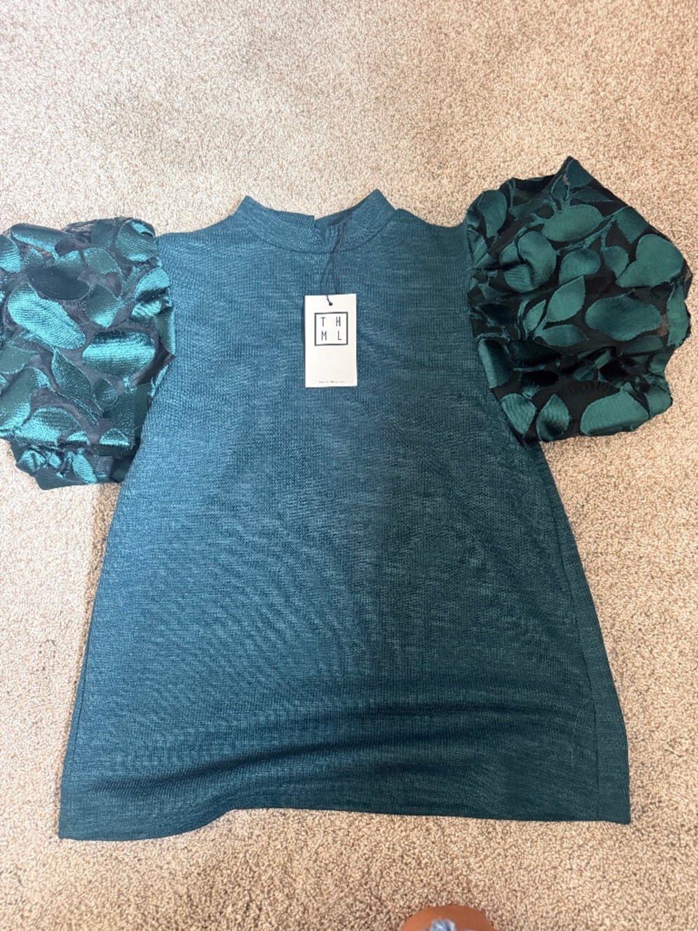 THML puffy sleeve top